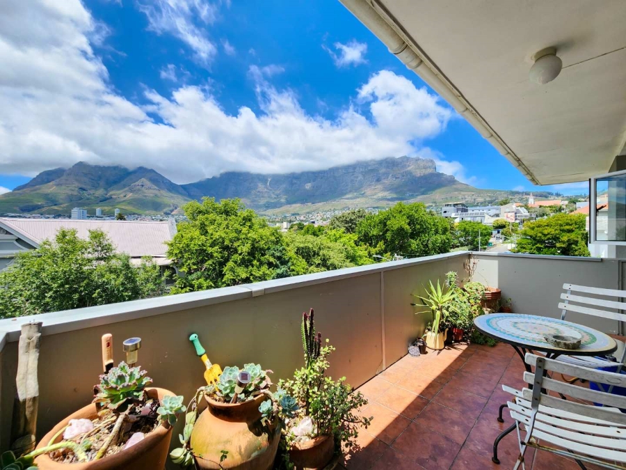 2 Bedroom Property for Sale in Tamboerskloof Western Cape